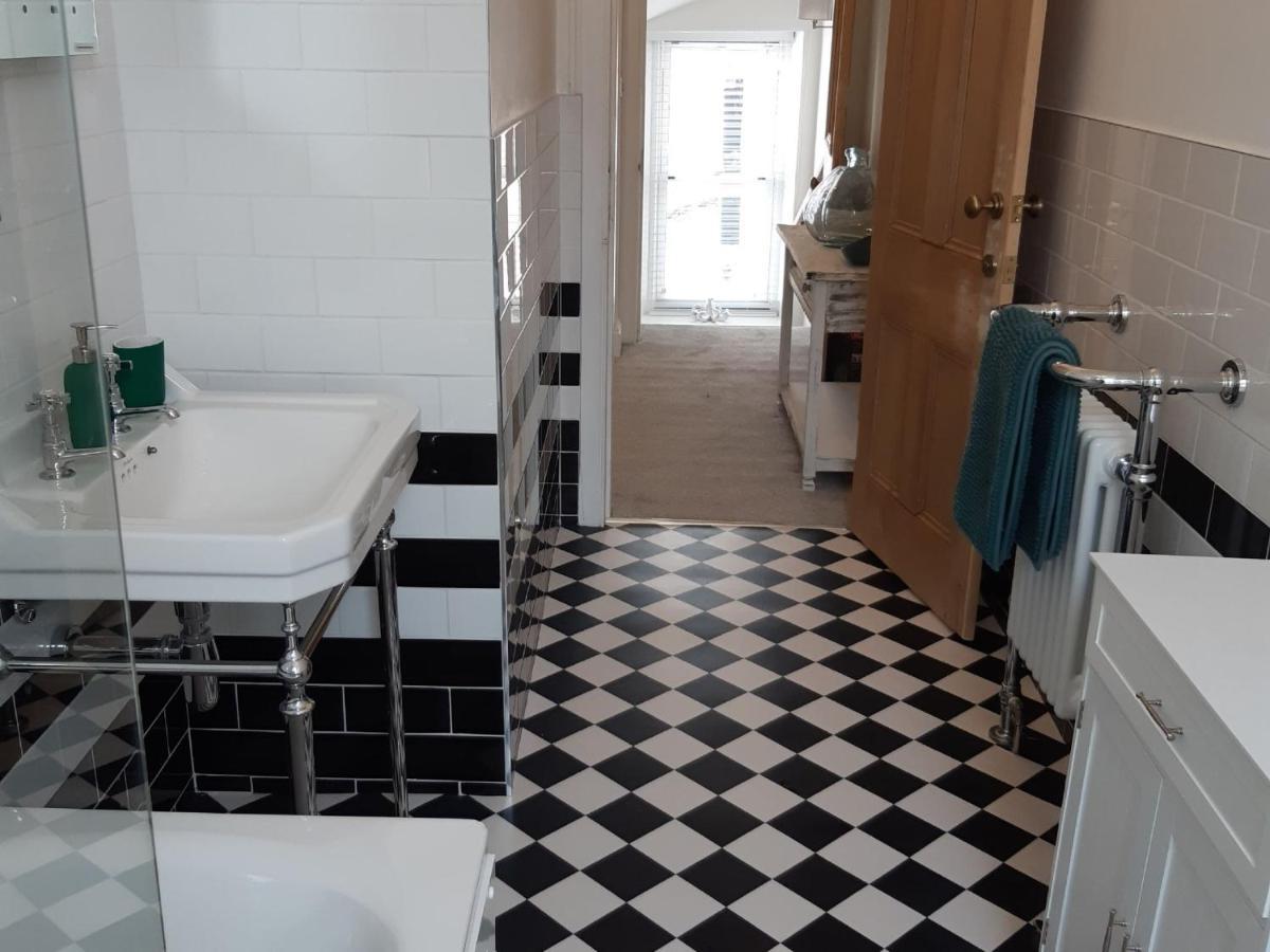 Seaclusion Villa Saint Monance Bagian luar foto
